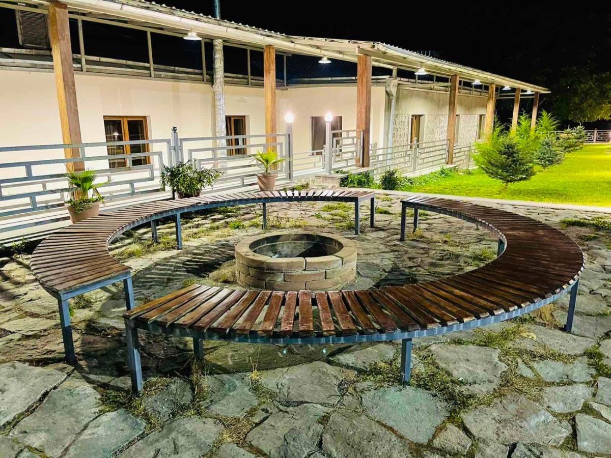 Lara Hotel Goris Zewnętrze zdjęcie