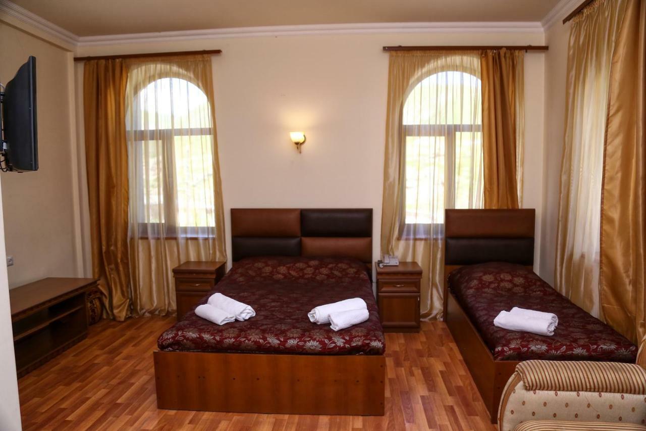 Lara Hotel Goris Zewnętrze zdjęcie