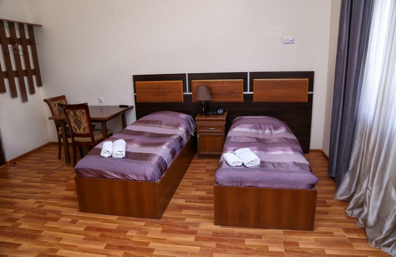 Lara Hotel Goris Zewnętrze zdjęcie