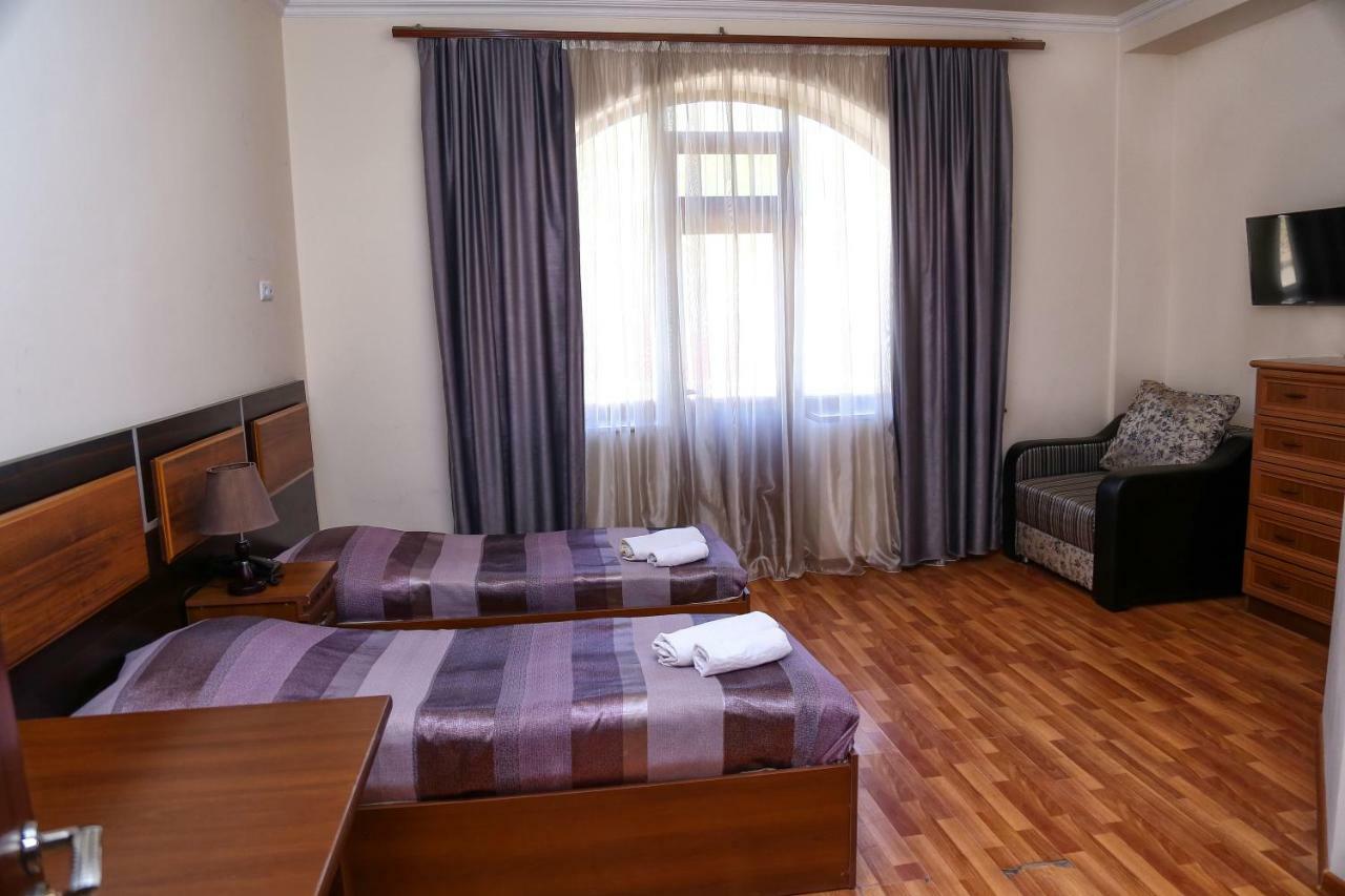 Lara Hotel Goris Zewnętrze zdjęcie