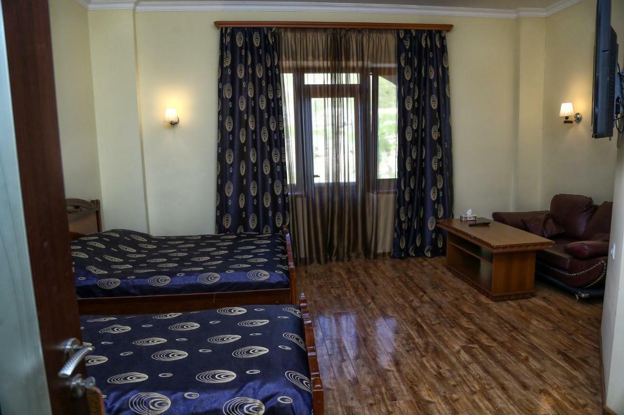 Lara Hotel Goris Zewnętrze zdjęcie