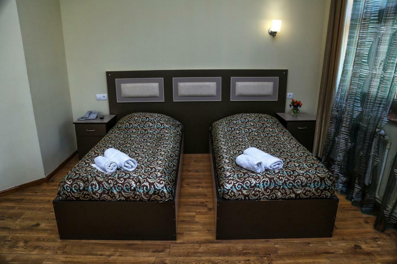 Lara Hotel Goris Zewnętrze zdjęcie